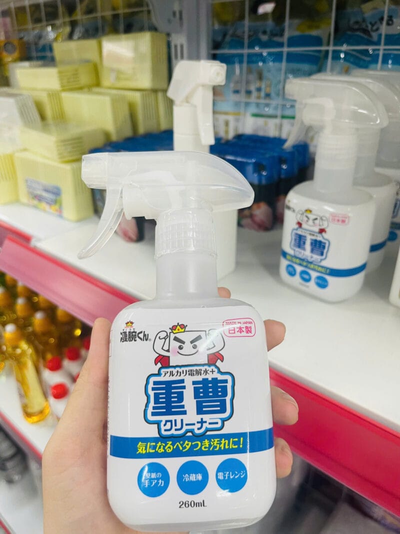 Nước tẩy rửa đa năng Baking Soda Daiso 260ml